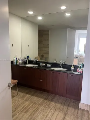 16001 Collins Avenue Sunny Isles Beach FL 33160