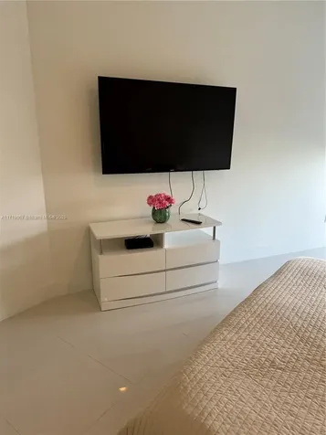 16001 Collins Avenue Sunny Isles Beach FL 33160