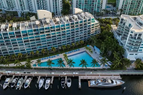 2950 NE 188th Street Aventura FL 33180
