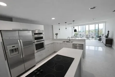 2950 NE 188th Street Aventura FL 33180
