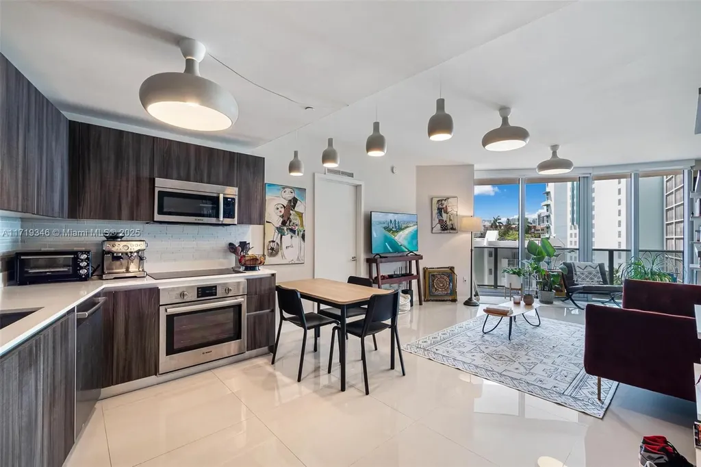 488 NE 18th Street Miami FL 33132