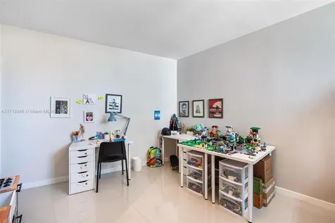 488 NE 18th Street Miami FL 33132