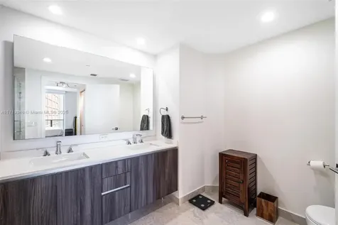 488 NE 18th Street Miami FL 33132