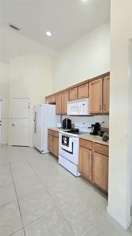 423 SW Byron Street Port St. Lucie FL 34983