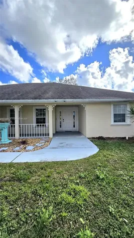 423 SW Byron Street Port St. Lucie FL 34983