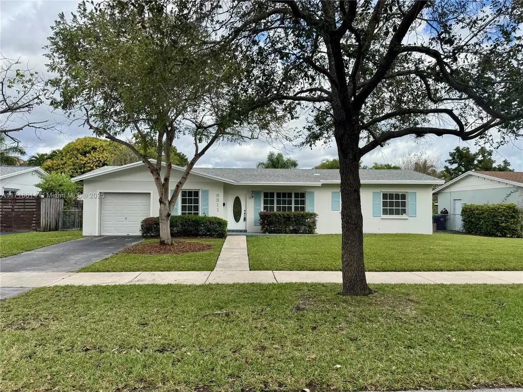 9311 SW 183rd Terrace Palmetto Bay FL 33157