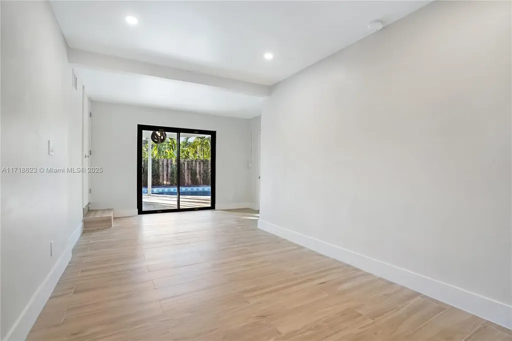 1645 NE 7th Place Fort Lauderdale FL 33304