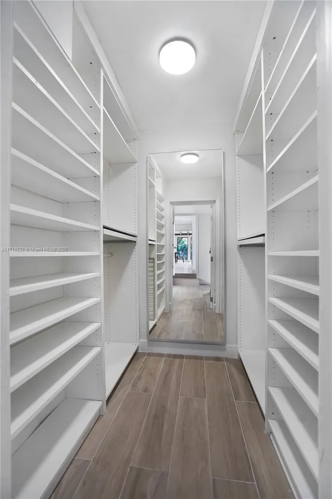 1645 NE 7th Place Fort Lauderdale FL 33304