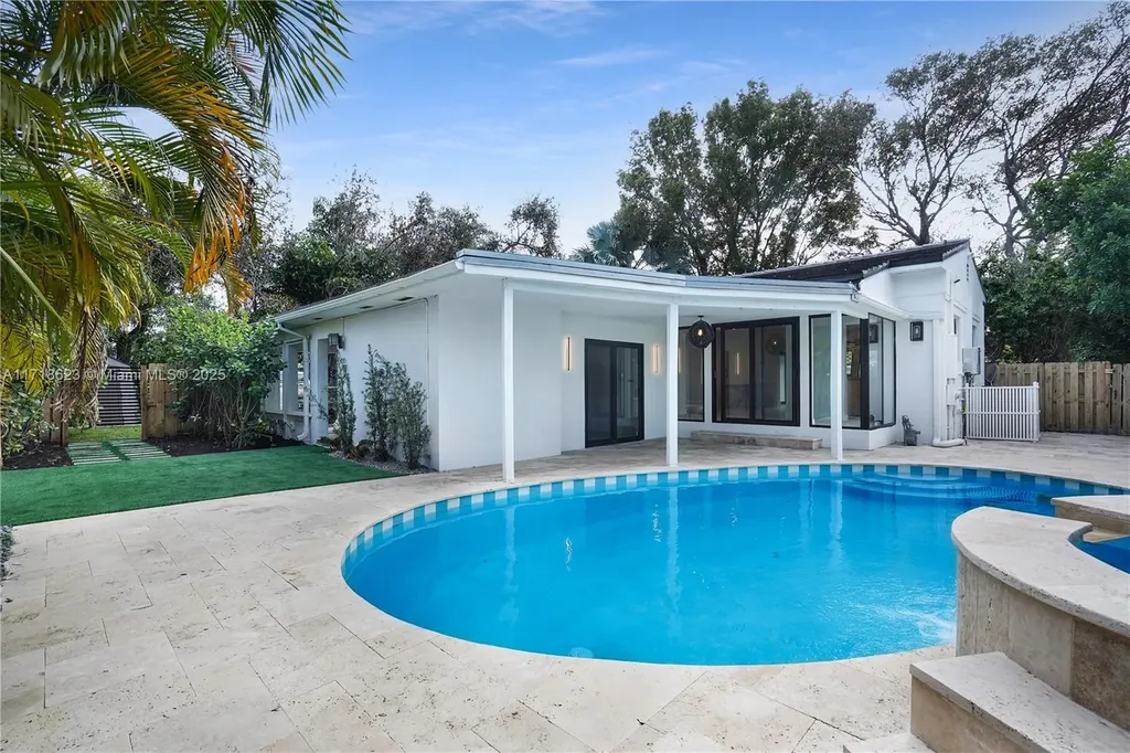 1645 NE 7th Place Fort Lauderdale FL 33304