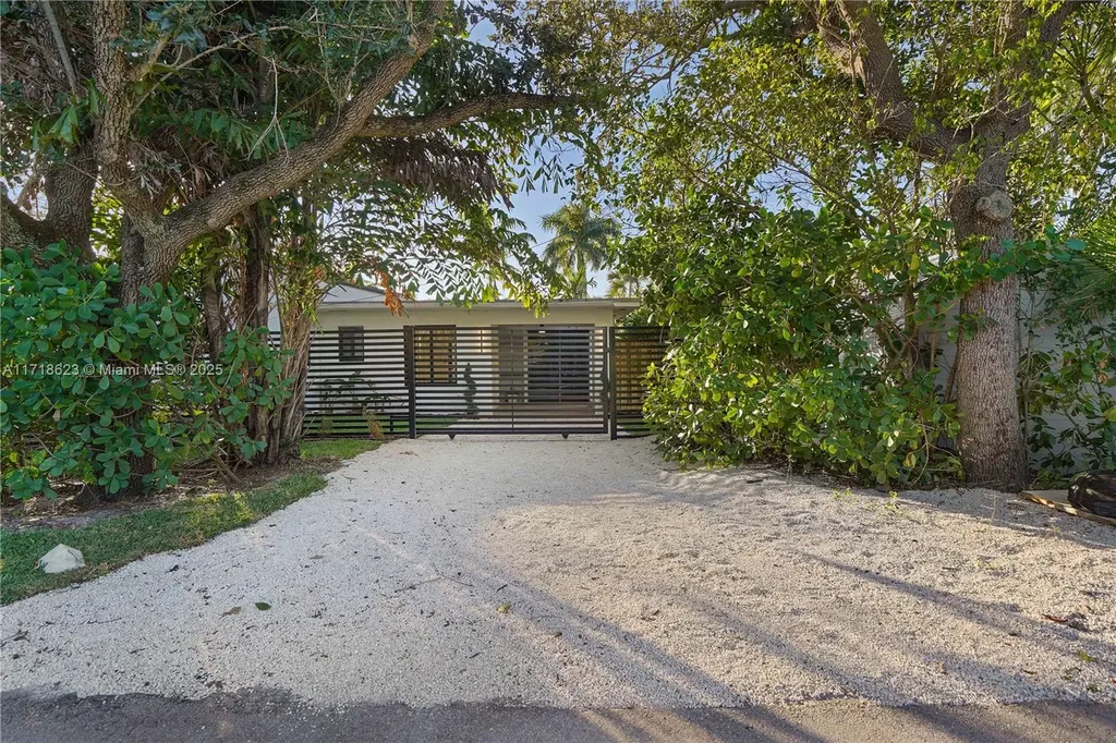 1645 NE 7th Place Fort Lauderdale FL 33304