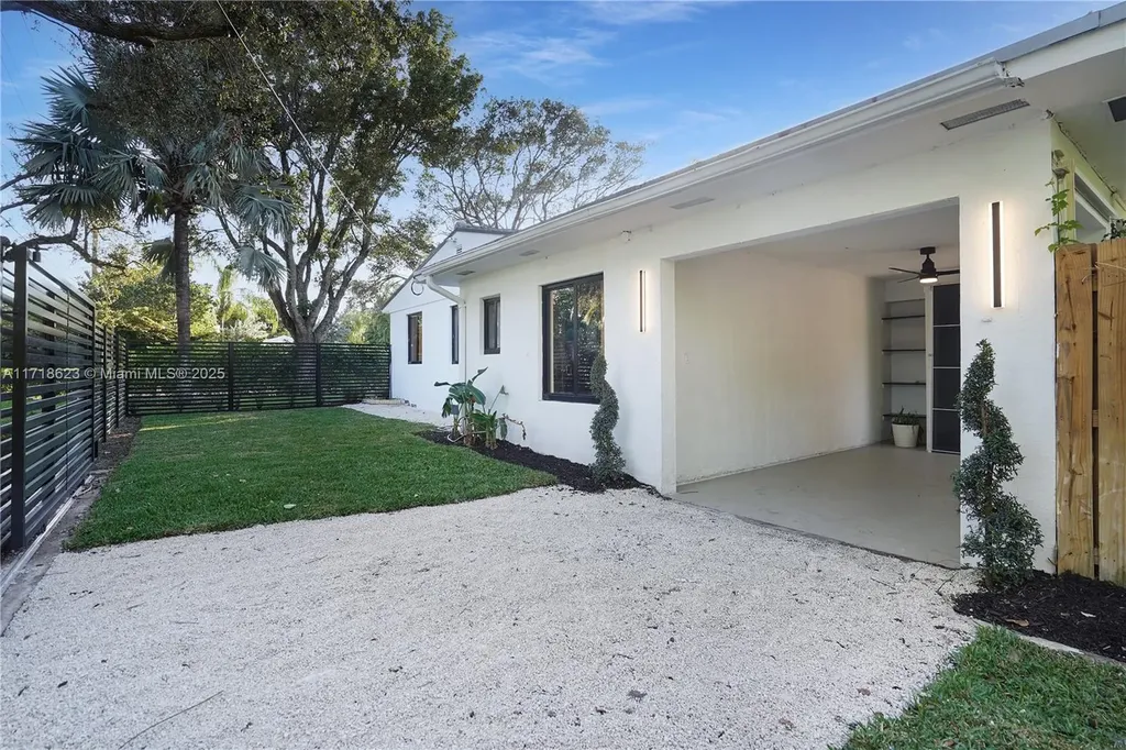 1645 NE 7th Place Fort Lauderdale FL 33304