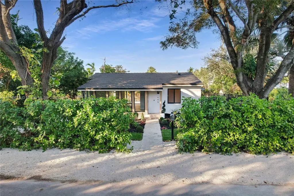 1645 NE 7th Place Fort Lauderdale FL 33304