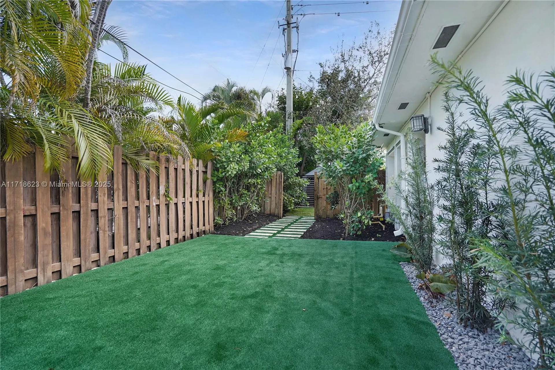 1645 NE 7th Place Fort Lauderdale FL 33304