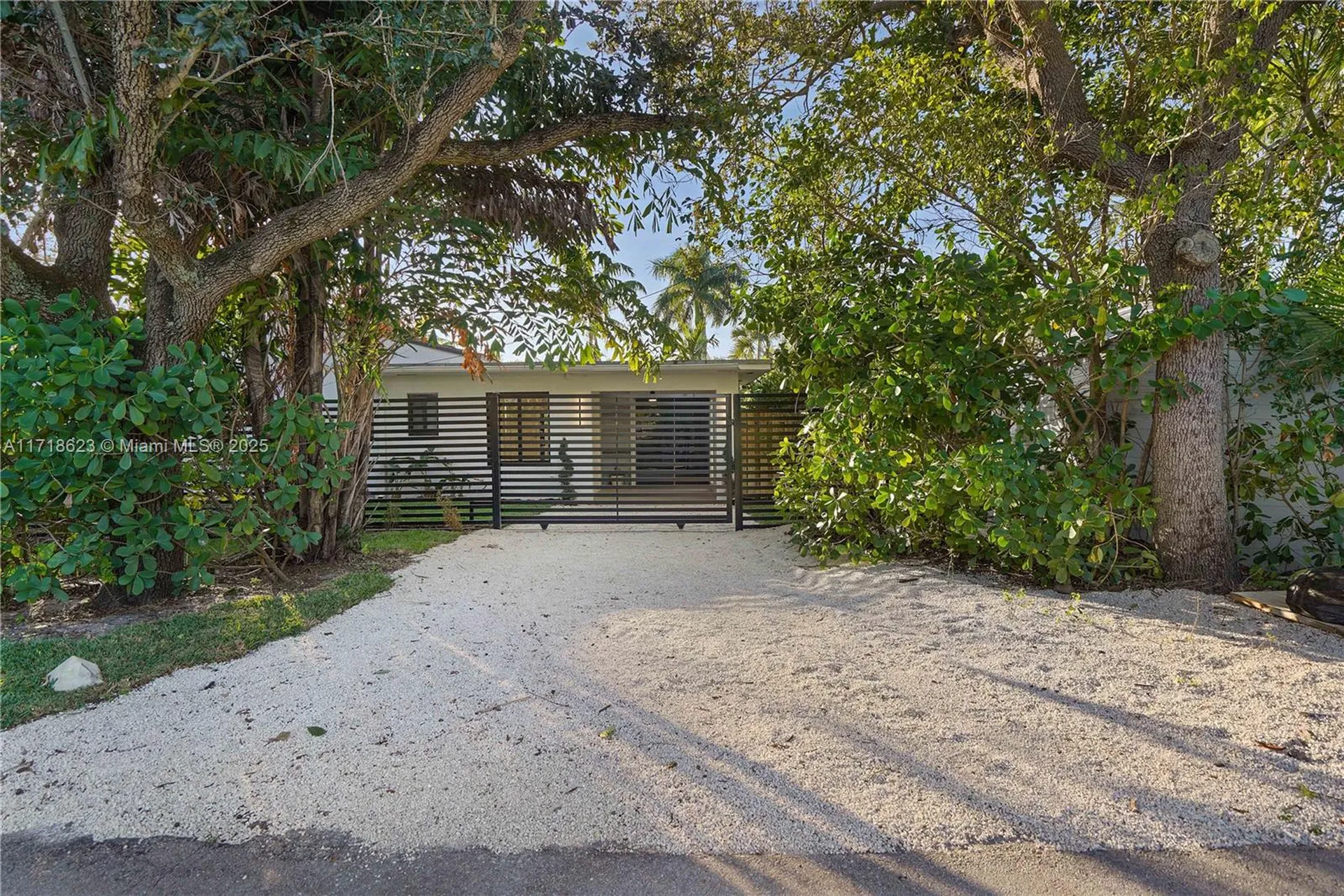 1645 NE 7th Place Fort Lauderdale FL 33304