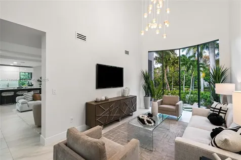 3515 E Fairview Street Miami FL 33133