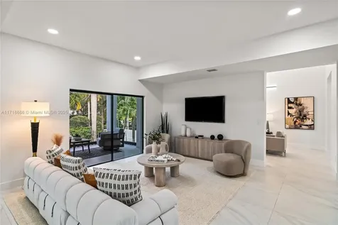 3515 E Fairview Street Miami FL 33133