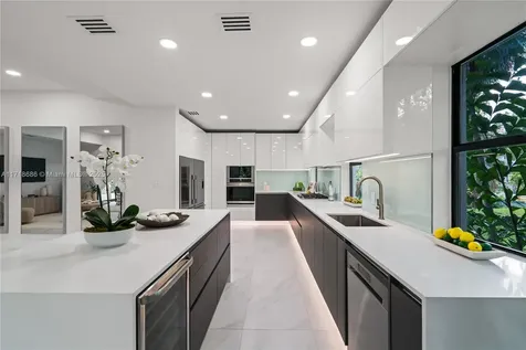 3515 E Fairview Street Miami FL 33133