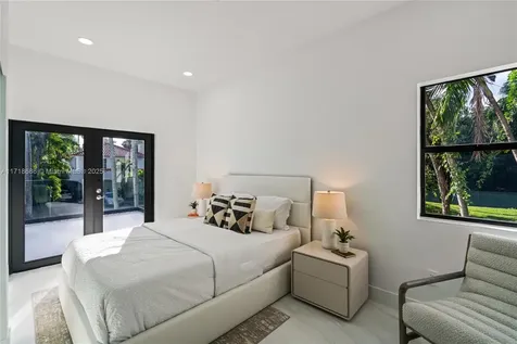 3515 E Fairview Street Miami FL 33133