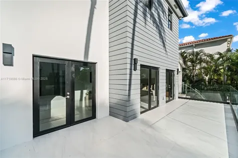 3515 E Fairview Street Miami FL 33133