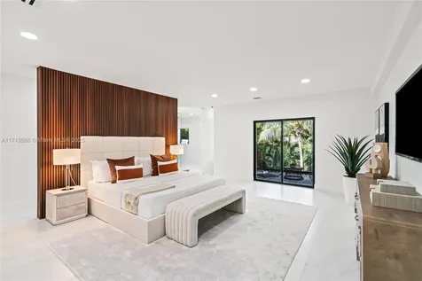 3515 E Fairview Street Miami FL 33133