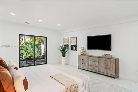 3515 E Fairview Street Miami FL 33133