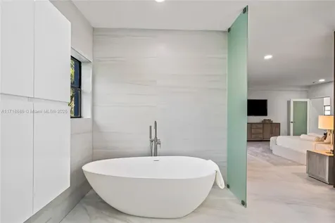 3515 E Fairview Street Miami FL 33133