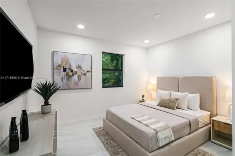 3515 E Fairview Street Miami FL 33133