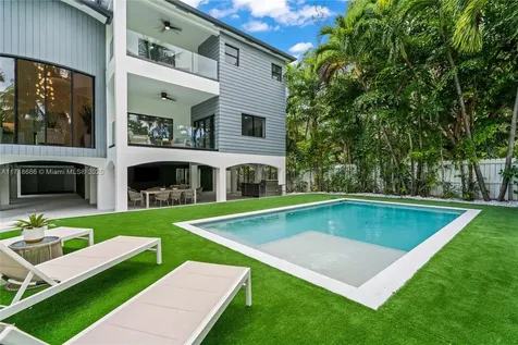 3515 E Fairview Street Miami FL 33133