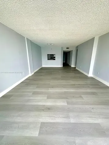 20840 San Simeon Way Miami FL 33179