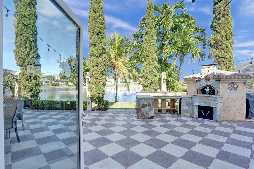 12325 NW 55th Street Coral Springs FL 33076