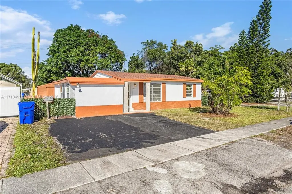 6611 Raleigh Street Hollywood FL 33024