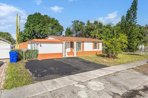 6611 Raleigh Street Hollywood FL 33024