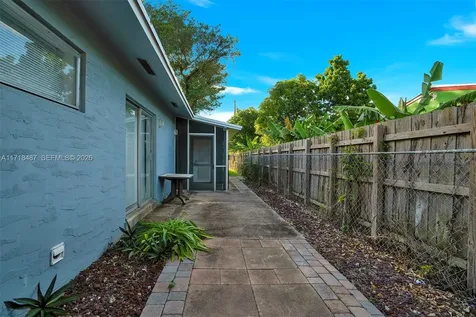 1515 NW 2nd Avenue Fort Lauderdale FL 33311