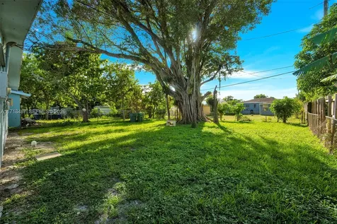 1515 NW 2nd Avenue Fort Lauderdale FL 33311