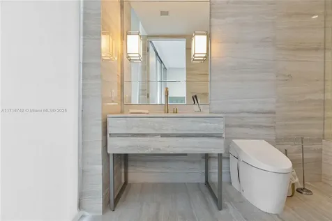 18975 Collins Avenue Sunny Isles Beach FL 33160