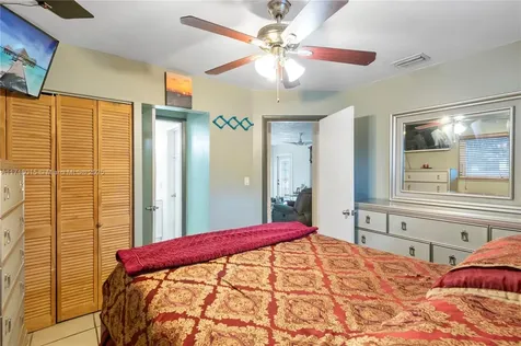 1281 NW 63rd Avenue Sunrise FL 33313