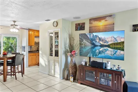 1281 NW 63rd Avenue Sunrise FL 33313