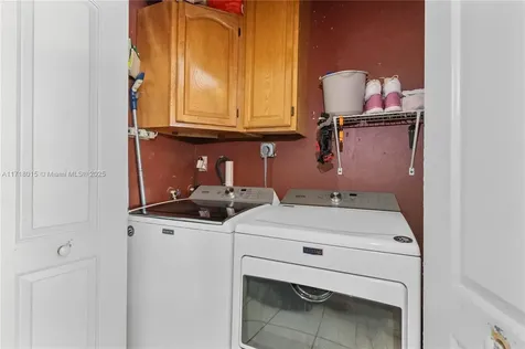 1281 NW 63rd Avenue Sunrise FL 33313