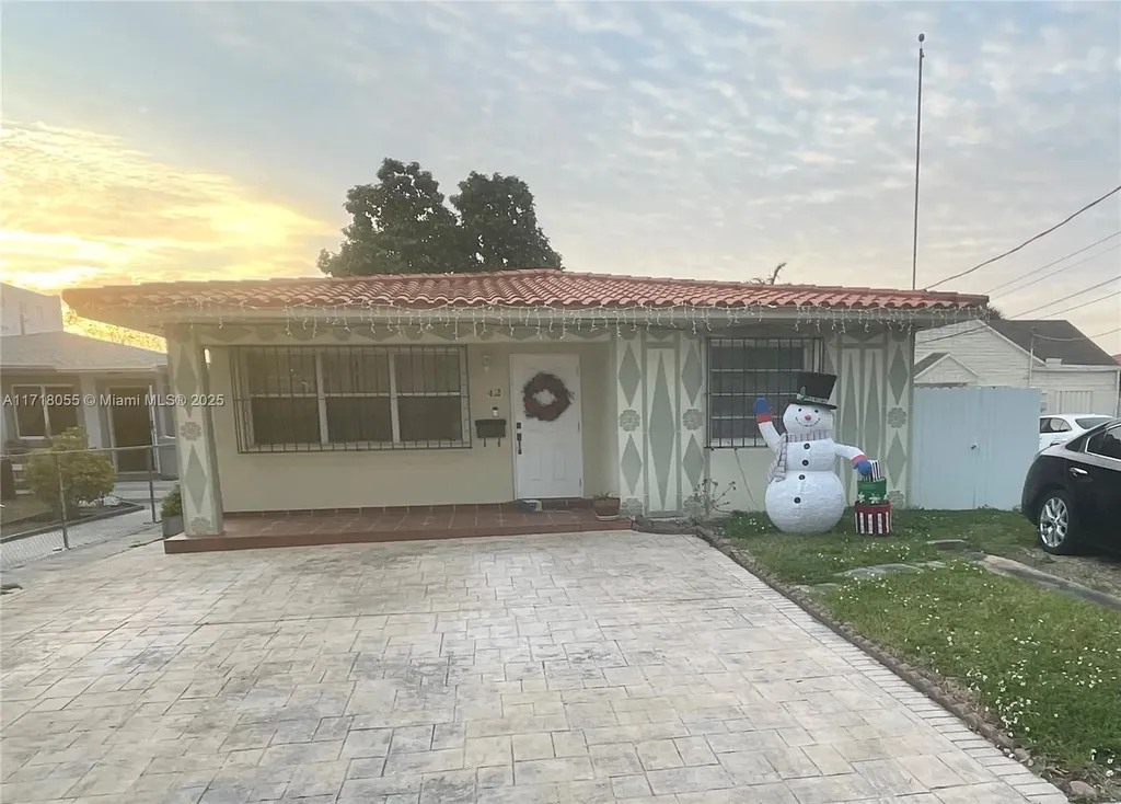 42 NW 59th Court Miami FL 33126