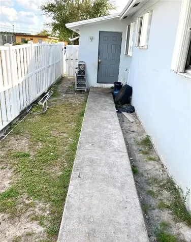 5915 Mayo Street Hollywood FL 33023