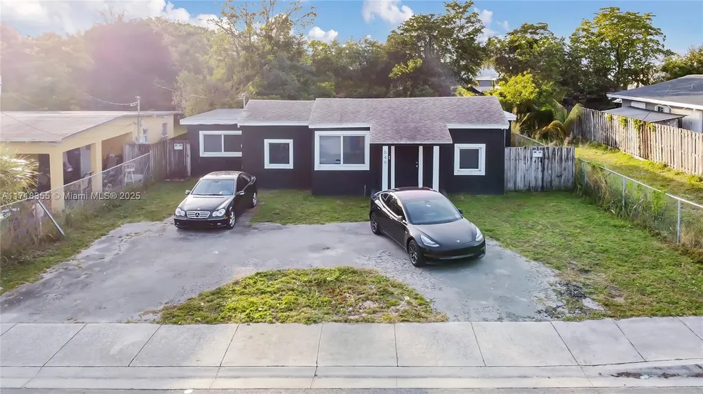 649 NW 24th Avenue Fort Lauderdale FL 33311
