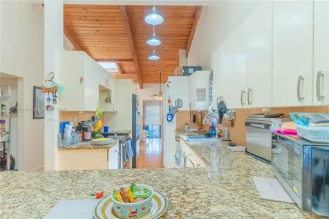 2617 S Parkview Drive Hallandale Beach FL 33009