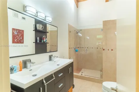 2617 S Parkview Drive Hallandale Beach FL 33009
