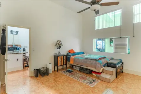 2617 S Parkview Drive Hallandale Beach FL 33009