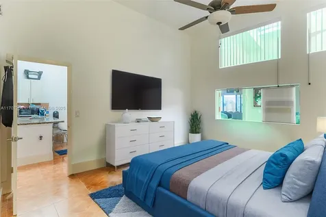 2617 S Parkview Drive Hallandale Beach FL 33009