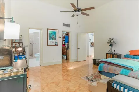 2617 S Parkview Drive Hallandale Beach FL 33009