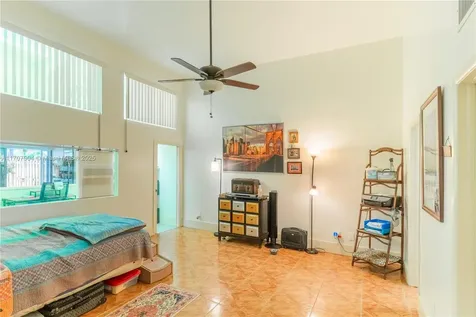 2617 S Parkview Drive Hallandale Beach FL 33009