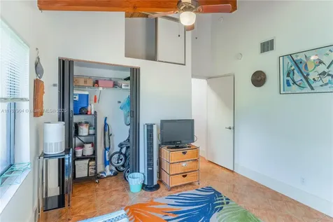 2617 S Parkview Drive Hallandale Beach FL 33009