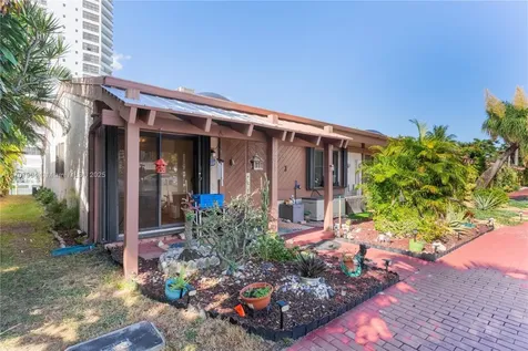 2617 S Parkview Drive Hallandale Beach FL 33009