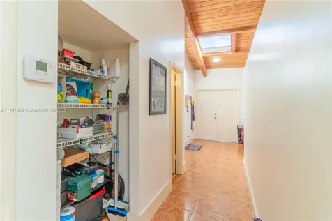 2617 S Parkview Drive Hallandale Beach FL 33009